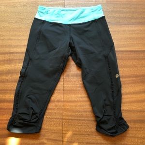 Lululemon Capri Cinched Legging Blue Waistband